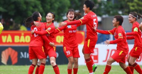 1 đội bóng đá có bao nhiêu người theo luật FIFA 2026?